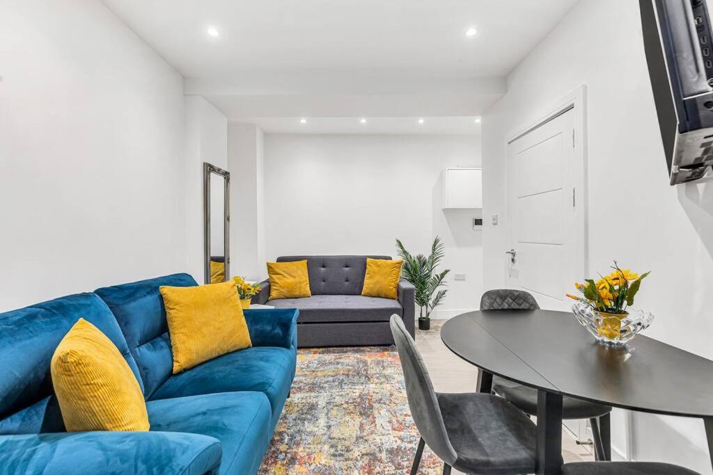 Luxstay Holland Park Apartment With Ac 伦敦 外观 照片