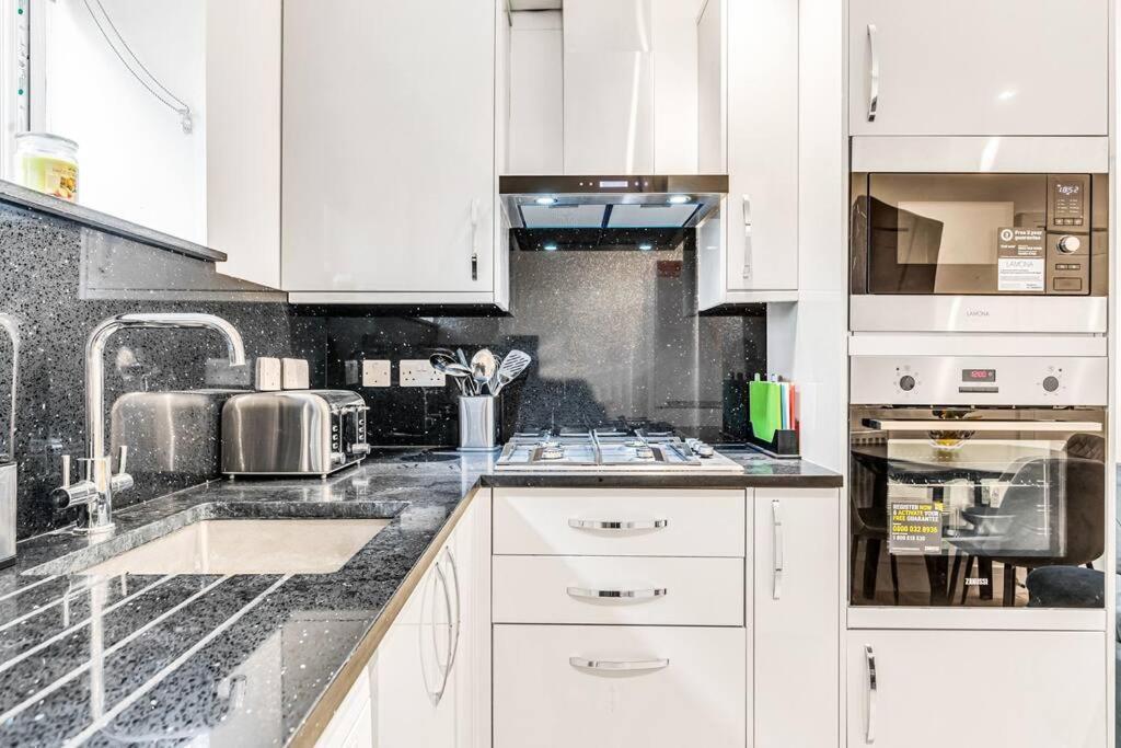 Luxstay Holland Park Apartment With Ac 伦敦 外观 照片